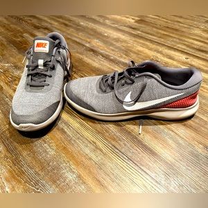 Nike Flex Experience RN7